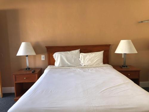 Room image 3