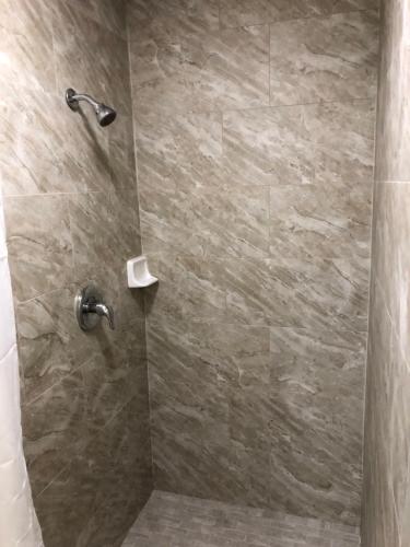 Room image 4